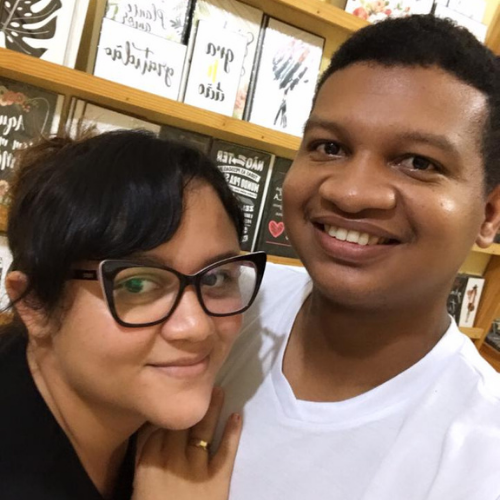 UM CASAL QUE RESOLVEU DECORAR A SUA CASA USANDO PRODUTOS PRATICOS E COM UM ÓTIMO CUSTO BENEFÍCIO,  NASCEU A NICHOS E DECORAÇÕES